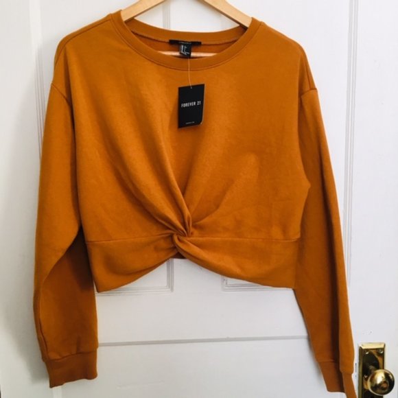 Forever 21 Tops - Forever 21 Long Sleeve Crop Top